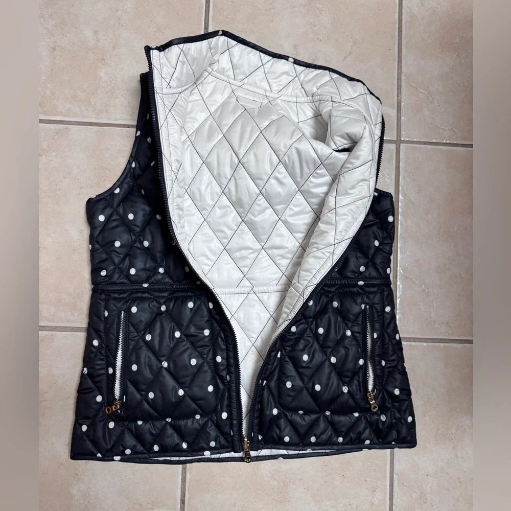 Kate Spade New York Reversible Quilted Polka Dot Sleeveless Vest - Black